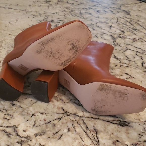 J Crew Leather block-heel ankle boots
AQ745 - Picture 4 of 4